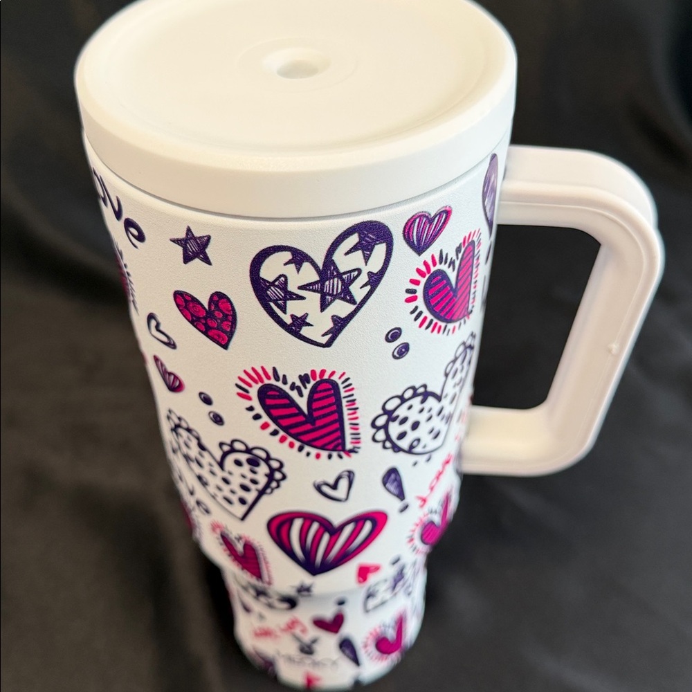 MEOKY “Handle The Tumbler Hold Your Life” Love Hearts 40 oz Tumbler w Handle NWT